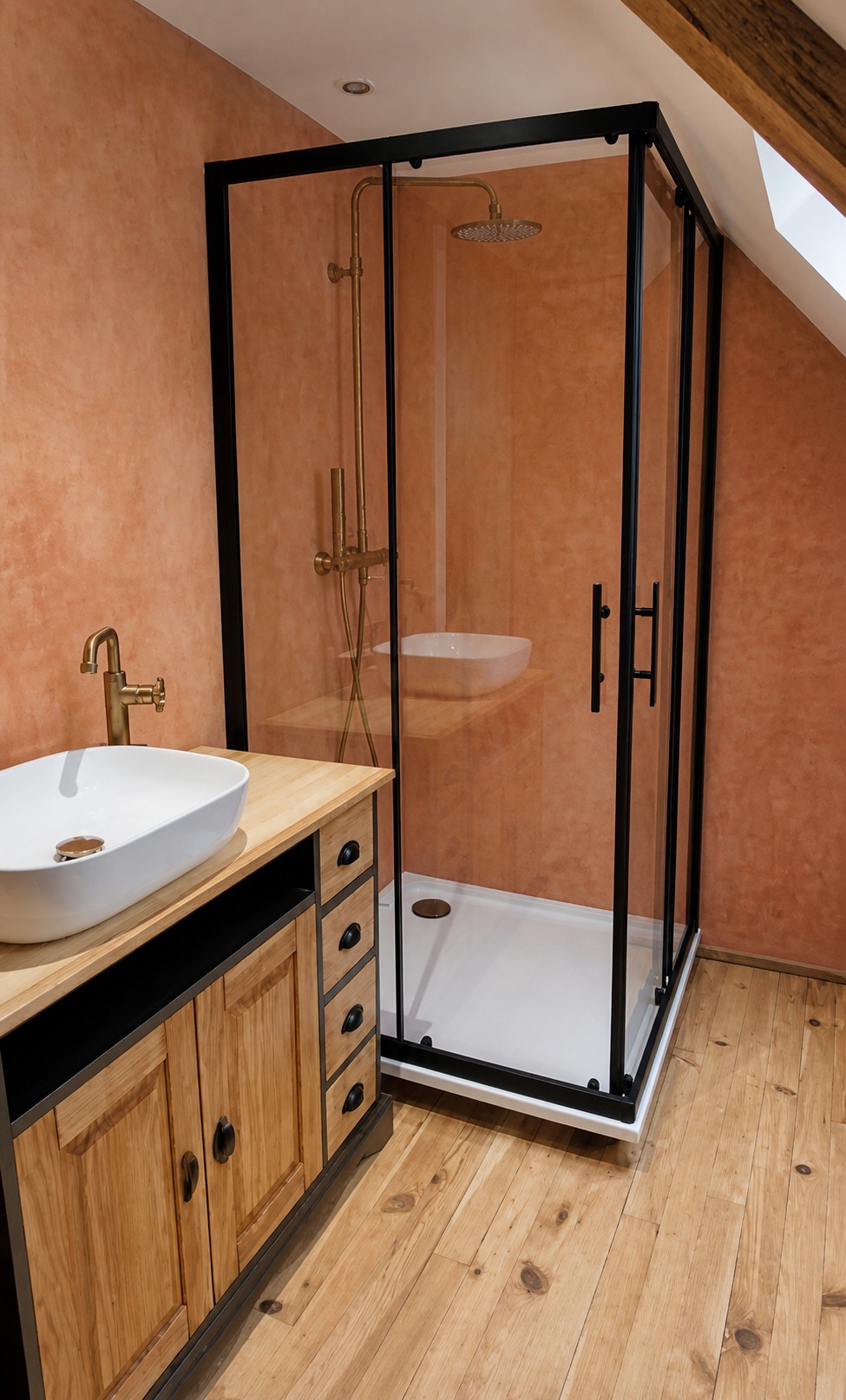 Création d’une salle de bains sous combles